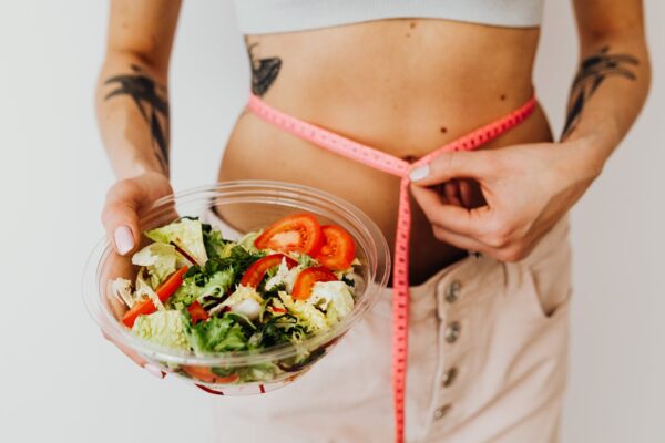 How to Calculate Calorie Deficit for Weight Loss